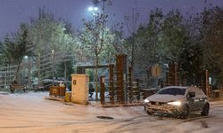 Diyarbakır’da yollar pist alanına döndü: Sürücüler zor anlar yaşadı