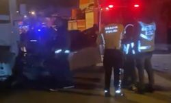 Gaziantep’te otomobil kamyona çarptı: Ölüler var!