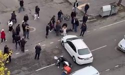 Diyarbakır'da otomobil, kuryeye çarptı: Yaralı var!