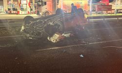 Otomobil TIR’a çarptı: Ölü ve çok sayıda yaralı var!