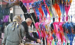 Diyarbakır’da yağmur başladı, şemsiye satışa çıktı: İşte fiyatları