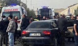 Diyarbakır'da otomobiller çarpıştı: Yaralılar var!