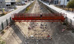 Sulama kanalları çöp yuvasına döndü: Vatandaş tepki gösterdi