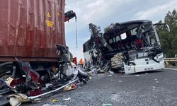 Yolcu otobüsü kaza yaptı: 7 ölü, 10 yaralı