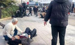 Sokak ortasında baba ve 3 oğlunu vurdu: Ağır yaralılar var!