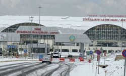 Diyarbakır'a kar yeniden geldi: Uçuşlar iptal edildi!
