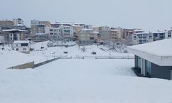 Diyarbakır’ın ilçelerinde kar yağışı: Yüzlerce köy yolu kapandı