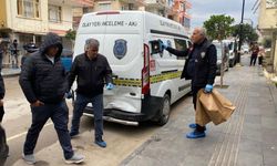 Eşini ve kızını öldürdü: Polise teslim oldu!