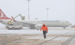 Diyarbakır'da hava ulaşımı kar engeline takıldı: Uçuşlar iptal edildi