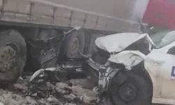 Diyarbakır'da TIR otomobilleri ezdi: Yaralılar var!