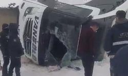 Ağrı’da yolcu otobüsü devrildi: Çok sayıda yaralı var