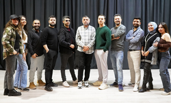 "Diyarbakır gülsün diye" tiyatro ekibi kurdular: Biletler ücretsiz!