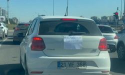 Diyarbakır'da acemi sürücü trafiğe böyle çıktı!