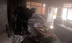 Diyarbakır’da evini ateşe verdi: Söndürme anı itfaiye erinin kamerasına yansıdı!