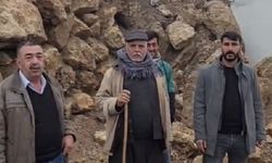 Diyarbakır’da istinat duvarı taziye evinin üstüne yıkıldı!