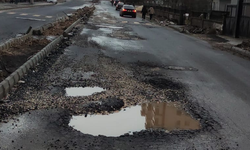 Diyarbakır’da yol çilesi: Yapımı 5 ay, ömrü 2 ay sürdü!