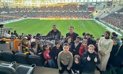 İlk kez Amedspor maçını izlediler: Kaymakam da eşlik etti