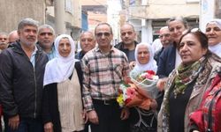 32 yıl cezaevinde kaldı: Diyarbakır'da zılgıtlarla karşılandı!