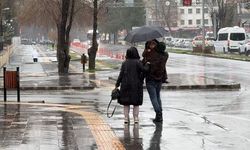 Diyarbakır’a şemsiye uyarısı: O saatte yağmur bekleniyor!