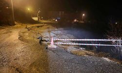 Diyarbakır’da yol çöktü: 11 köy yolu ulaşıma kapandı!