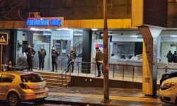 Genç kadın doğumda öldü, yakınları hastaneyi bastı