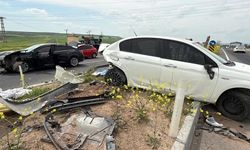 Diyarbakır'da otomobiller çarpıştı: 3'ü çocuk yaralılar var!