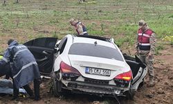 Otomobil ile kamyonet çarpıştı: Çok sayıda ölü ve yaralı var!