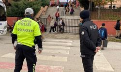 İzmir'de okula saldırı hazırlığı iddiası: 8 öğrenci gözaltında