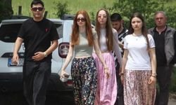 O sokaktan geçenler hayatının aşkını buluyor!