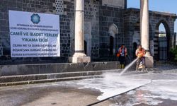 Diyarbakır'da camiler bayrama gül kokularıyla hazırlanıyor