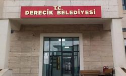 Hakkari Derecik Belediyesi AK Parti’ye geçti