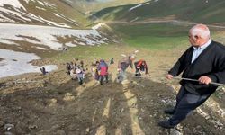 Yüksekova'da pancar yolunda kaza: Ölü ve ağır yaralılar var