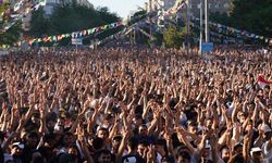 Diyarbakır’daki “Özgürlük Mitingi” konserlerle sona erdi