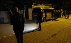 Malatya’da gece yarısı ev baskını: Oğullarını yanına alıp gitti, bıçaklandı!