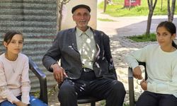 Muş'un bu ilçesinde 7'den 70'e 3 dil konuşuluyor
