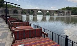 Diyarbakır On Gözlü Köprü boş kaldı!