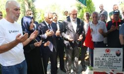 Diyarbakır, 15 Temmuz şehitlerini dualarla andı