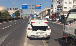 Diyarbakır'da kaza: Hamile sürücü şoka girdi