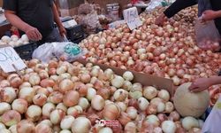 Pazarda gören şaşkına dönüyor: Diyarbakır’da ‘soğan’ fiyatları rekor kırıyor!
