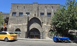 Diyarbakır Surları depoya dönüştü!