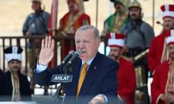 Erdoğan'dan Ahlat'ta 'süreç' açıklaması: Türkiye'nin şafağı sökmüştür"