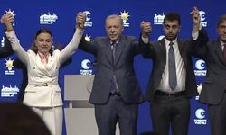 Üç belediye başkanı AK Parti'ye geçti: Rozetleri Erdoğan taktı