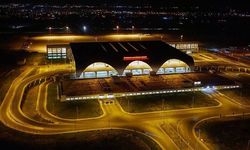 Diyarbakır’da havada panik: Uçak geri döndü