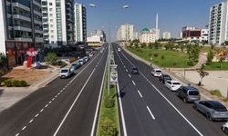 Diyarbakır Büyükşehir 565 kilometrelik yol çizgisini yeniledi