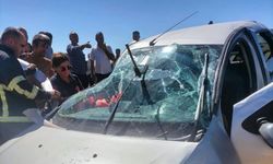 Diyarbakır'da bir otomobil takla attı: Yaralılar var!