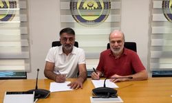İmzalar atıldı: Diyarbakır'da Kürtçenin ekonomi sözlüğü hazırlanıyor