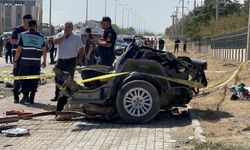 Elazığ’da otomobil ikiye bölündü: Ölüler ve yaralılar var