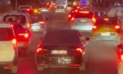 Görüntüler Diyarbakır’dan: İtfaiyeye yol vermeyen sürücü kamerada