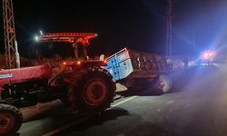Mardin’de Diyarbakır yolu üzerinde traktör ve cip çarpıştı!