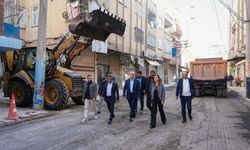 Diyarbakır eski Bağlar’da 3 caddeye 4 bin ton sıcak asfalt serilecek